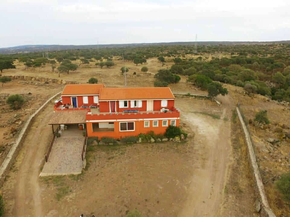 Chiaramonti Agriturismo Pentuma מראה חיצוני תמונה